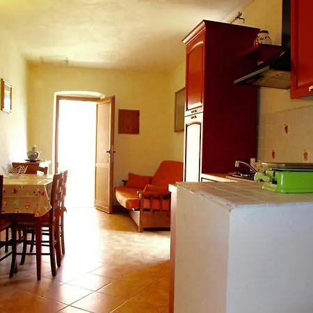 Holiday home In Canossa With Swimming Pool Garden Barbecue Mulazzo