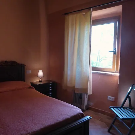 Holiday home In Canossa With Swimming Pool Garden Barbecue