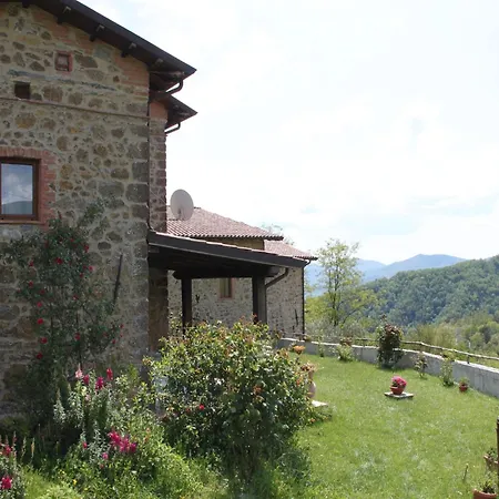 In Canossa With Swimming Pool Garden Barbecue Holiday home Mulazzo