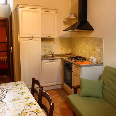 Holiday home In Canossa With Swimming Pool Garden Barbecue *